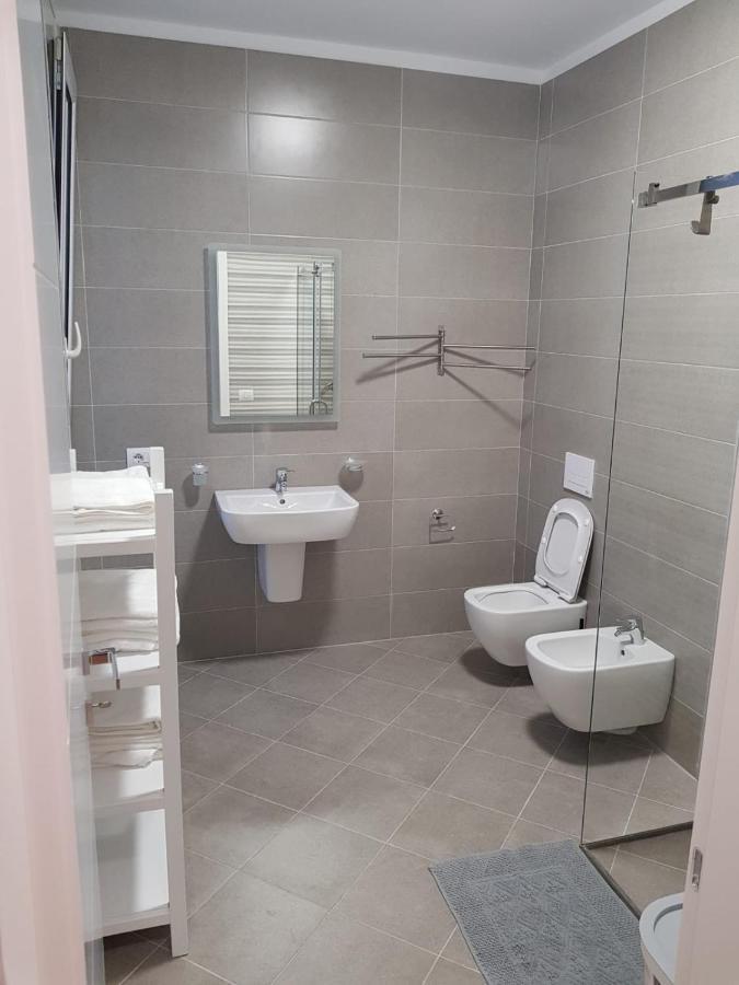 Villa Artino à Durrës Extérieur photo